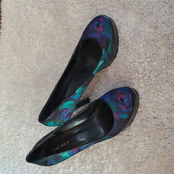 Stilettos - Picture 2 of 8